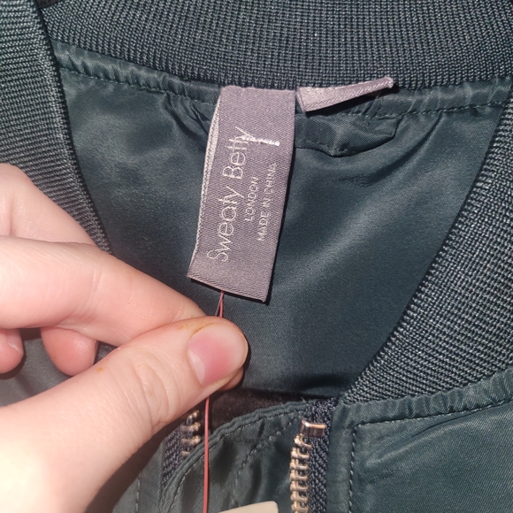 Nwt Sweaty Betty Cityscape Bomber Jacket - Picture 4 of 7